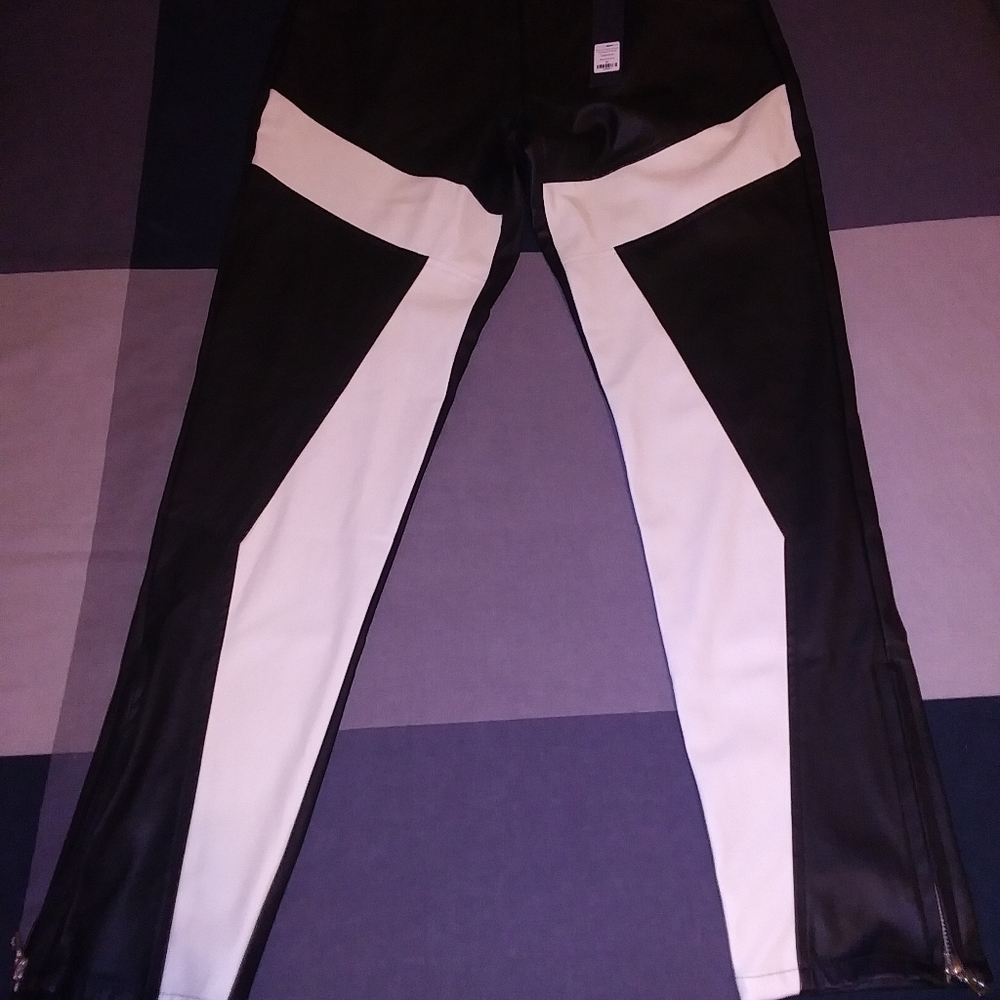 Faux leather skinny pants